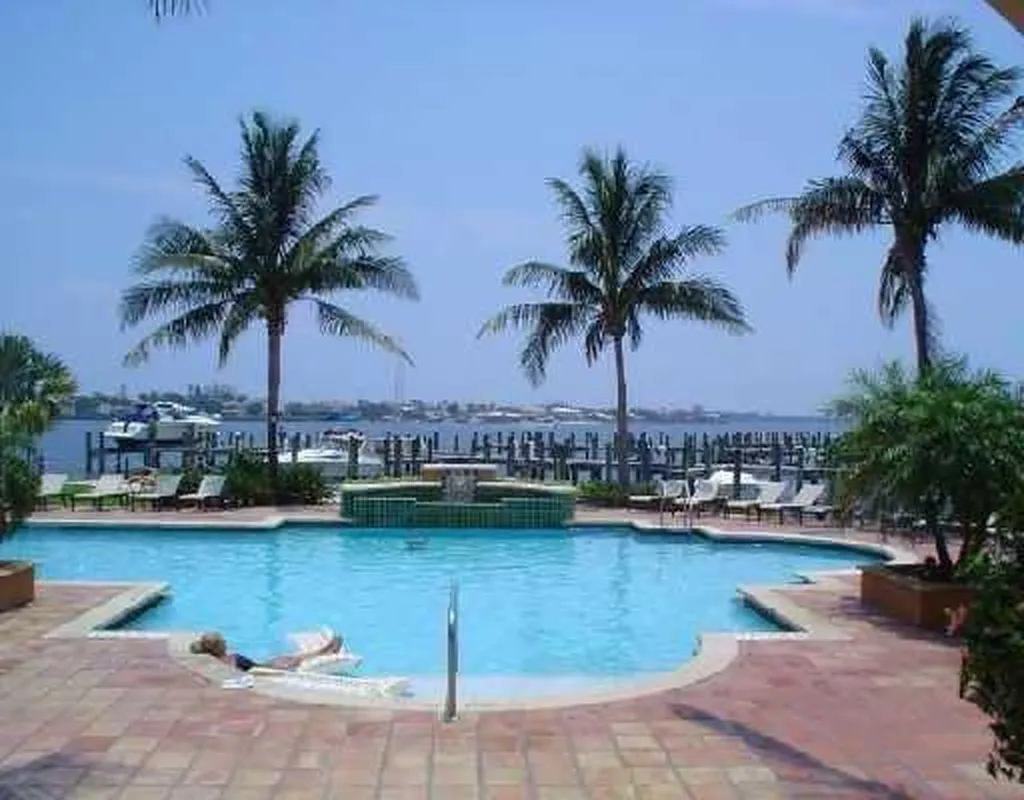 123 Yacht Club Way Hypoluxo FL 33462