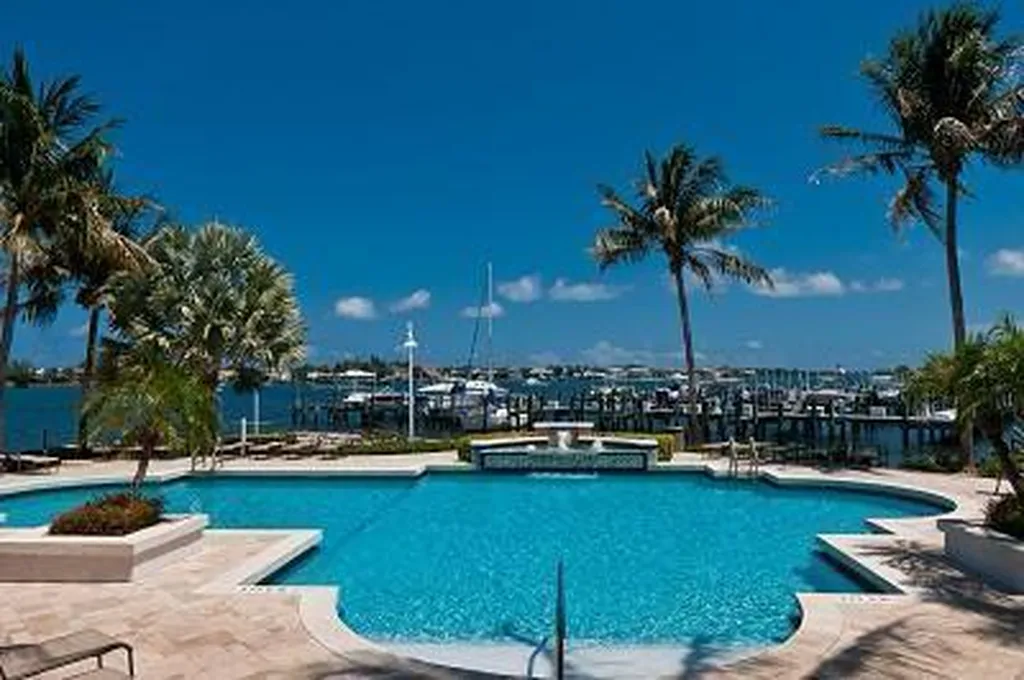 123 Yacht Club Way Hypoluxo FL 33462