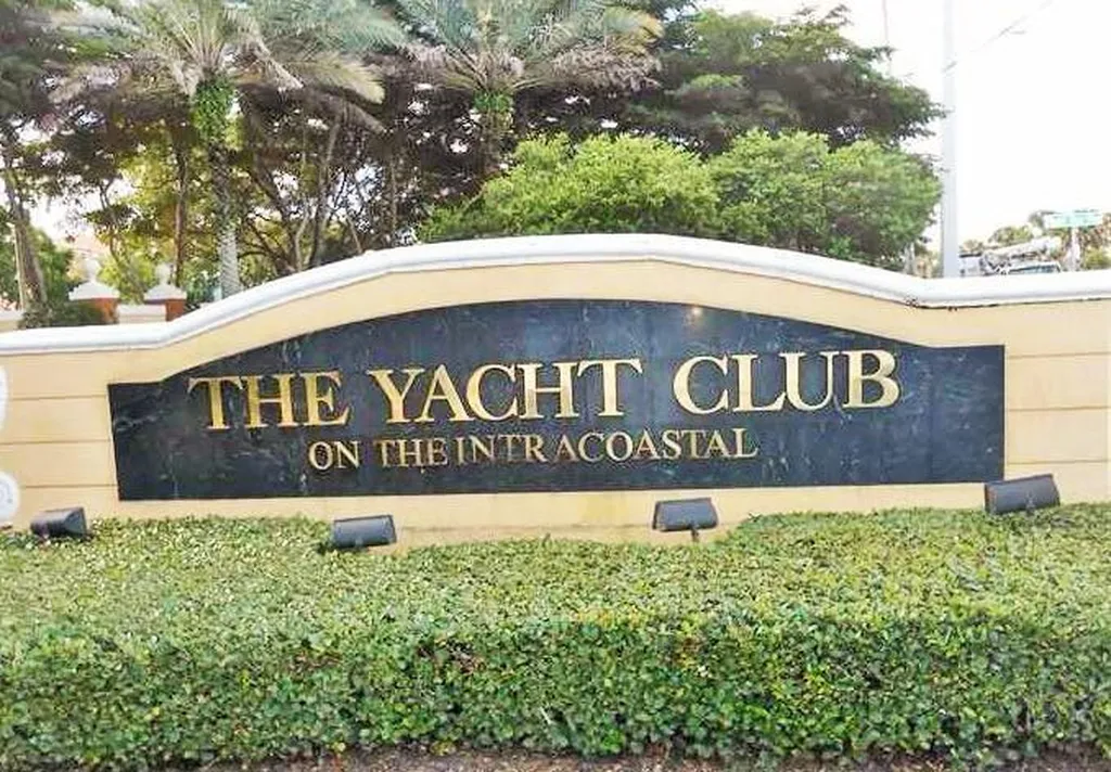 123 Yacht Club Way Hypoluxo FL 33462