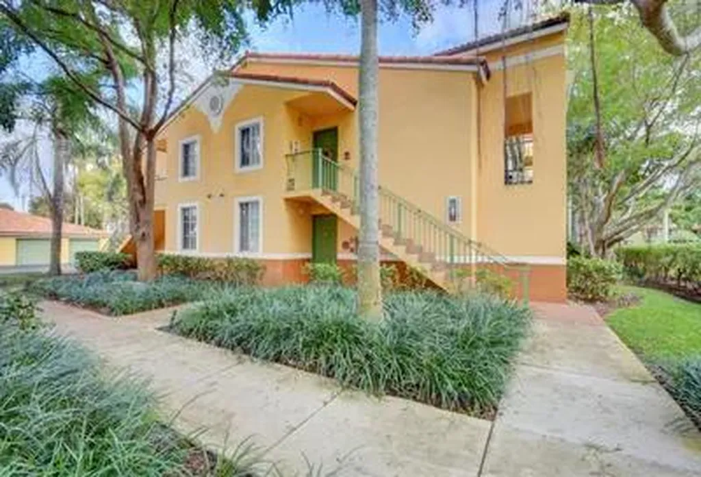 123 Yacht Club Way Hypoluxo FL 33462