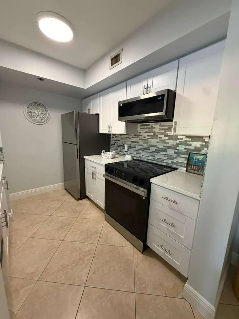 123 Yacht Club Way Hypoluxo FL 33462