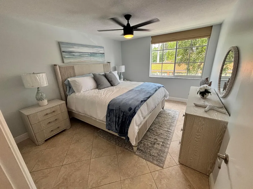 123 Yacht Club Way Hypoluxo FL 33462