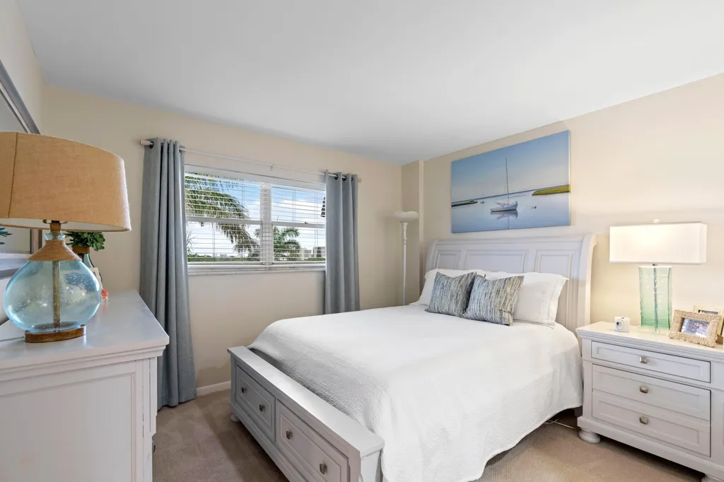 555 NW 4th Avenue Boca Raton FL 33432