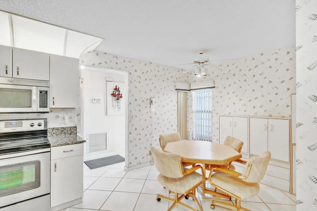 5585 Munsel Lane Boynton Beach FL 33437