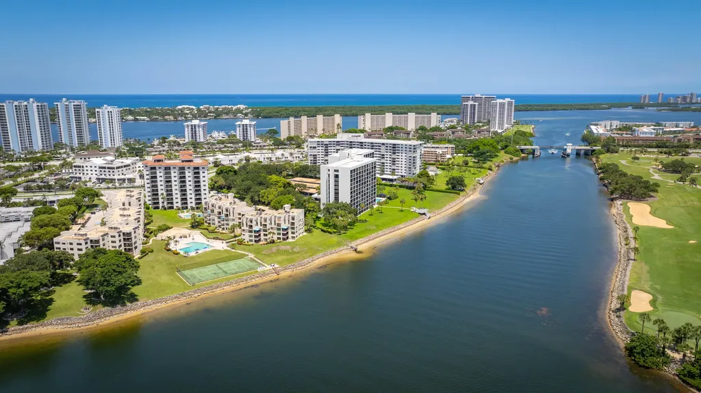 374 Golfview Road North Palm Beach FL 33408