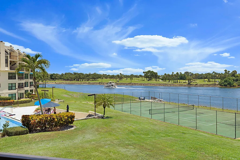 374 Golfview Road North Palm Beach FL 33408