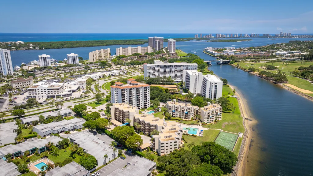 374 Golfview Road North Palm Beach FL 33408