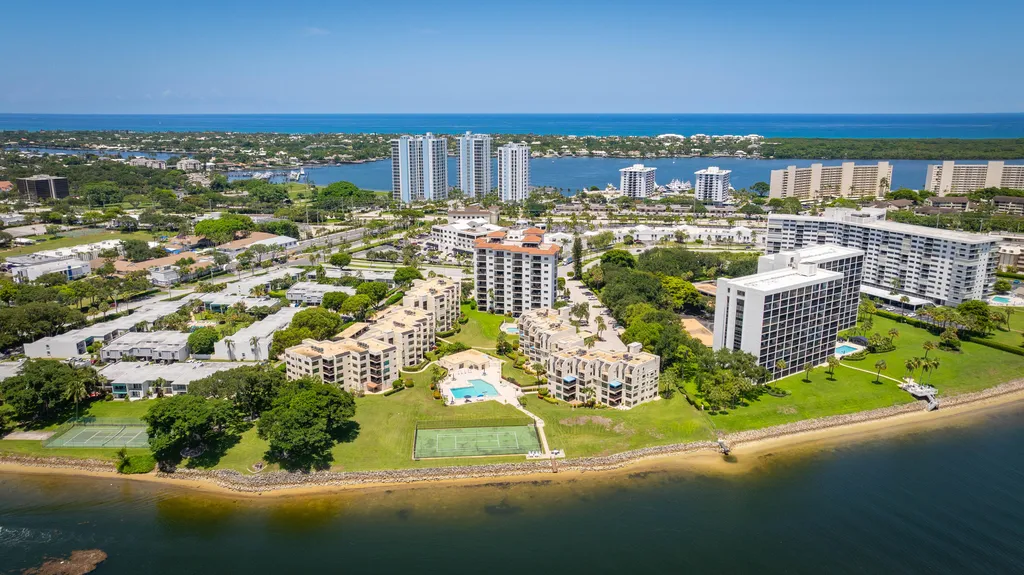 374 Golfview Road North Palm Beach FL 33408