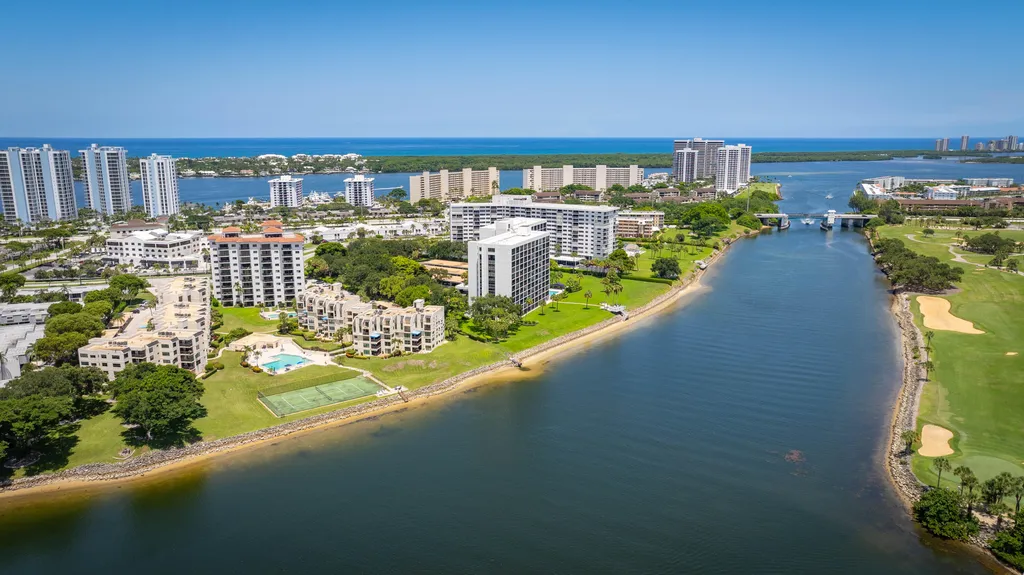 374 Golfview Road North Palm Beach FL 33408