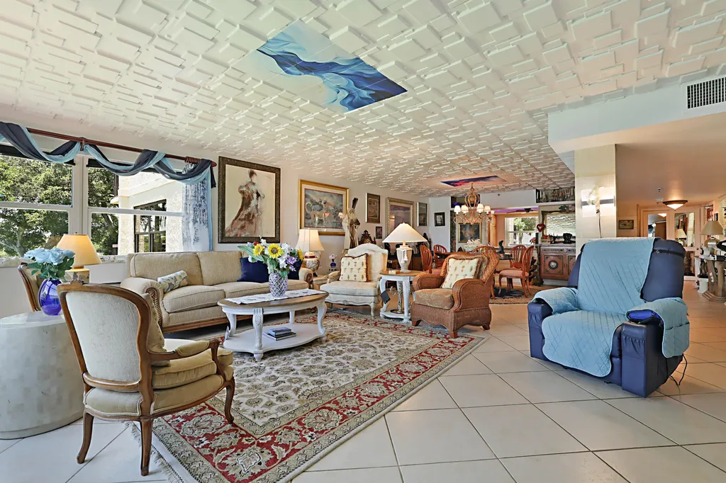 374 Golfview Road North Palm Beach FL 33408