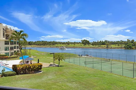 374 Golfview Road North Palm Beach FL 33408