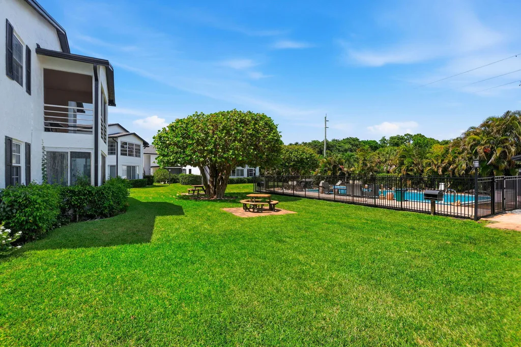 12370 Alternate A1a Palm Beach Gardens FL 33410