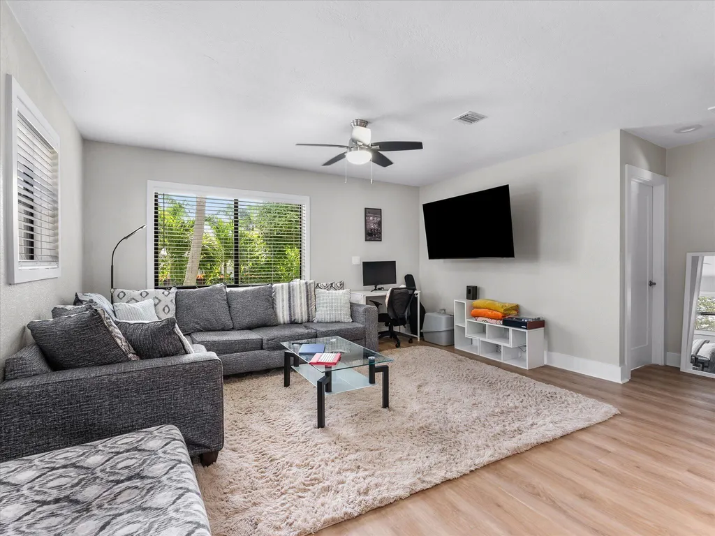 801 S B Street Lake Worth Beach FL 33460