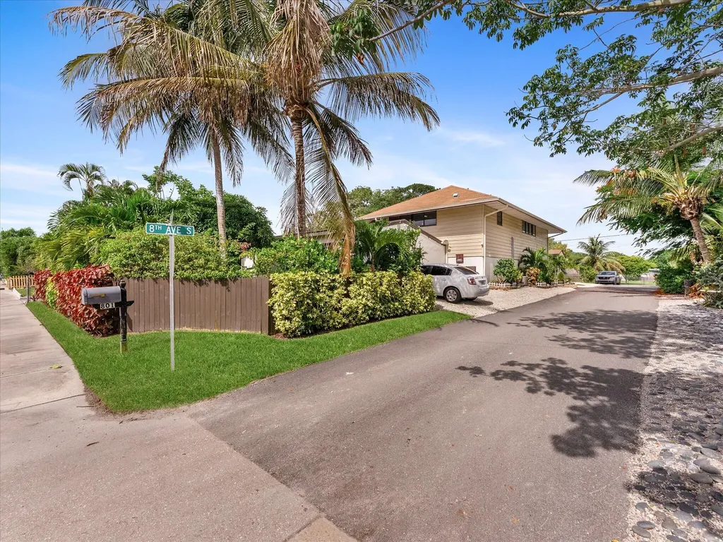 801 S B Street Lake Worth Beach FL 33460