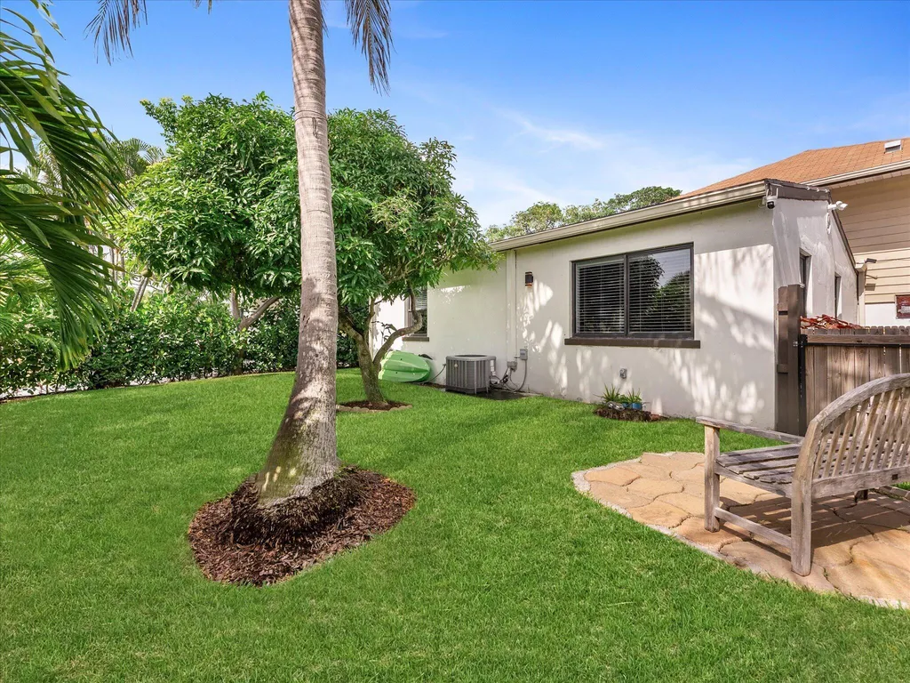 801 S B Street Lake Worth Beach FL 33460