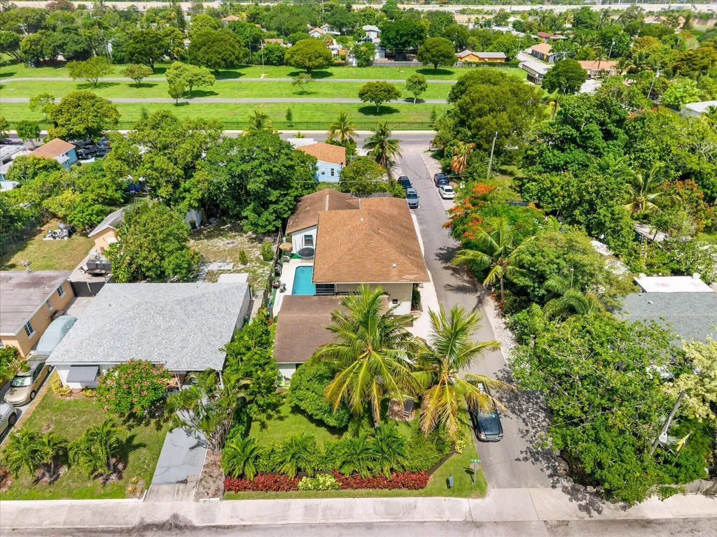 801 S B Street Lake Worth Beach FL 33460