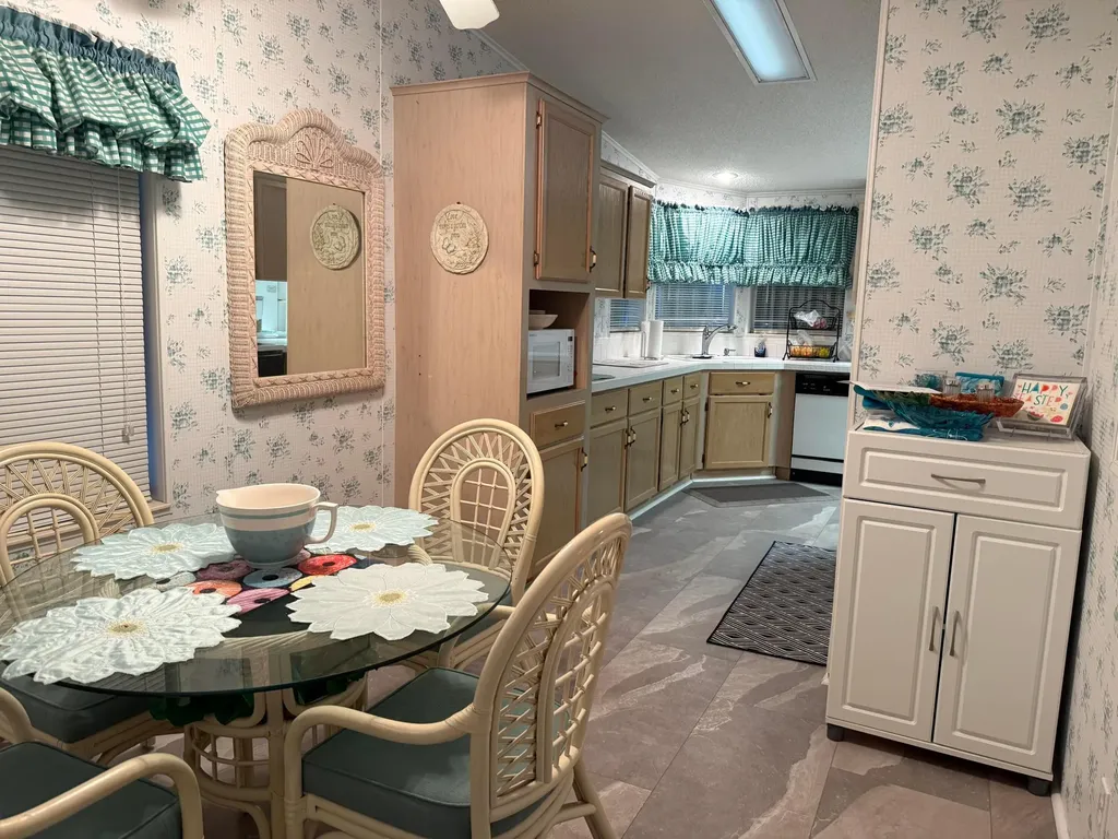 11055 SE Federal Hwy 38 Highway Hobe Sound FL 33455