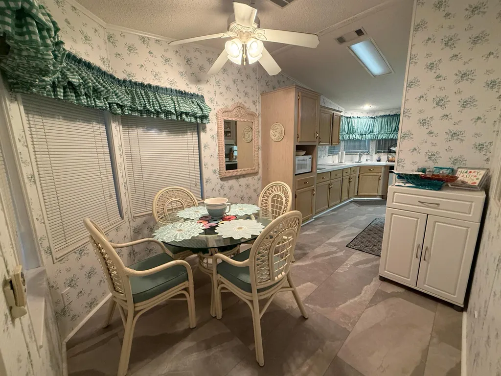 11055 SE Federal Hwy 38 Highway Hobe Sound FL 33455