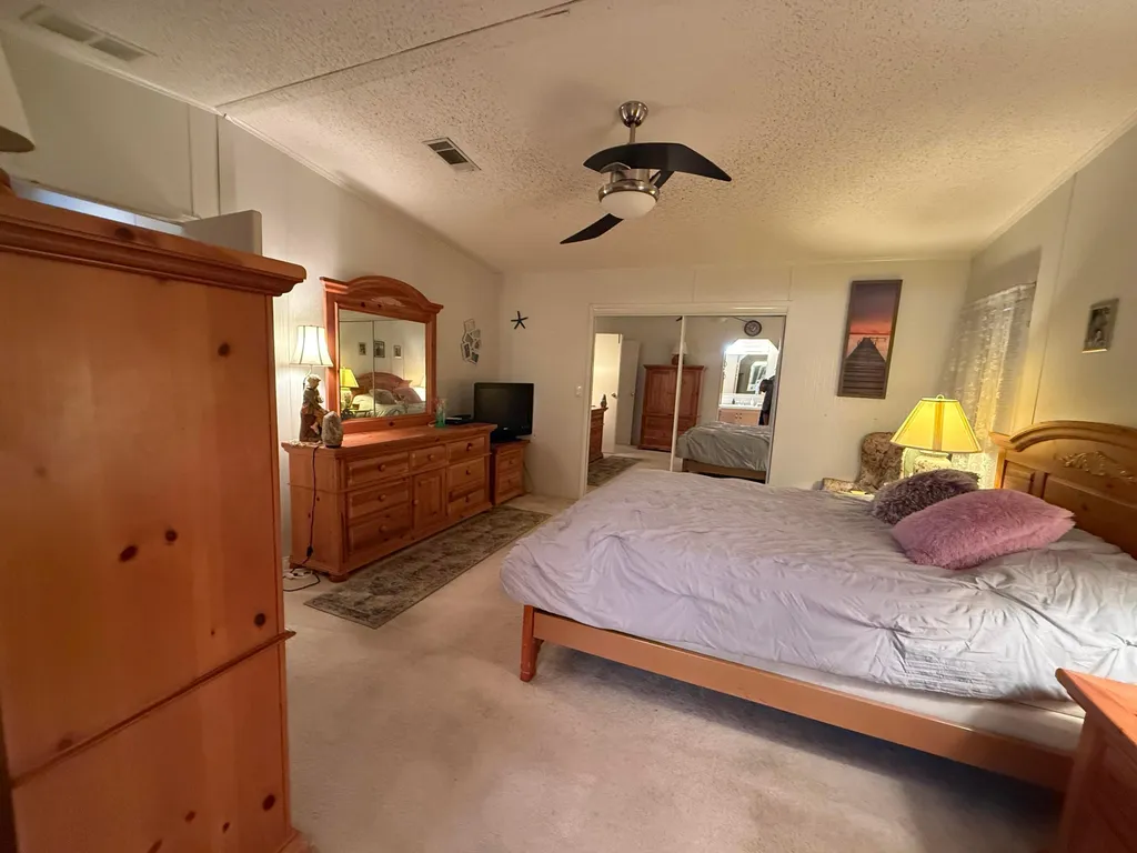 11055 SE Federal Hwy 38 Highway Hobe Sound FL 33455
