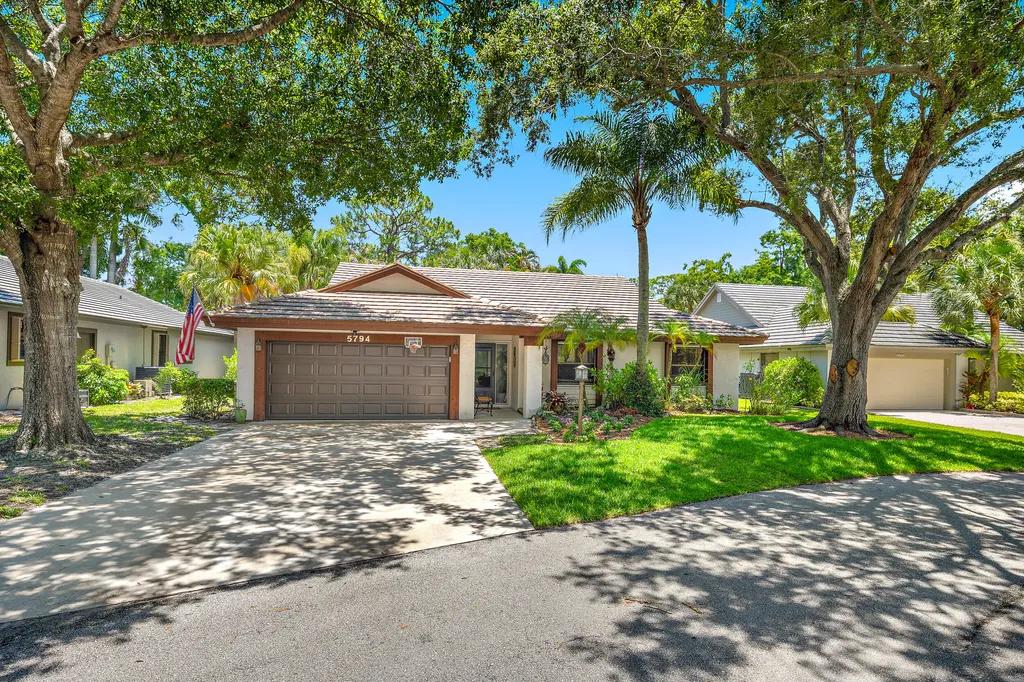 5794 Lonewood Court Jupiter FL 33458