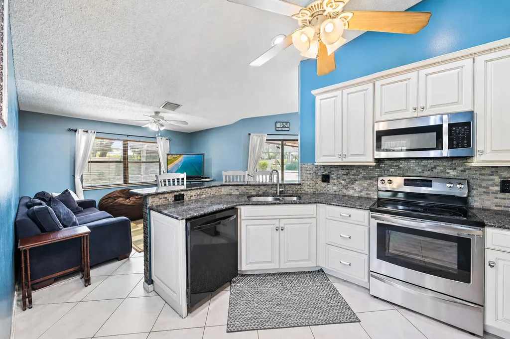 5794 Lonewood Court Jupiter FL 33458