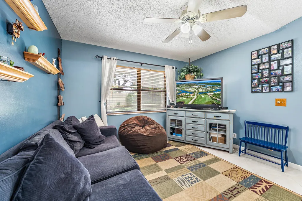 5794 Lonewood Court Jupiter FL 33458