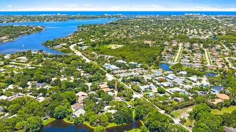 5794 Lonewood Court Jupiter FL 33458