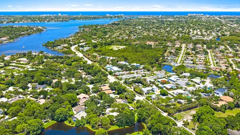 5794 Lonewood Court Jupiter FL 33458