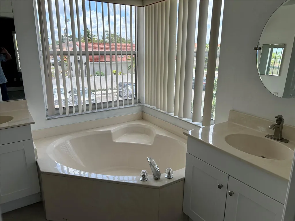16404 NW 19th Street Pembroke Pines FL 33028