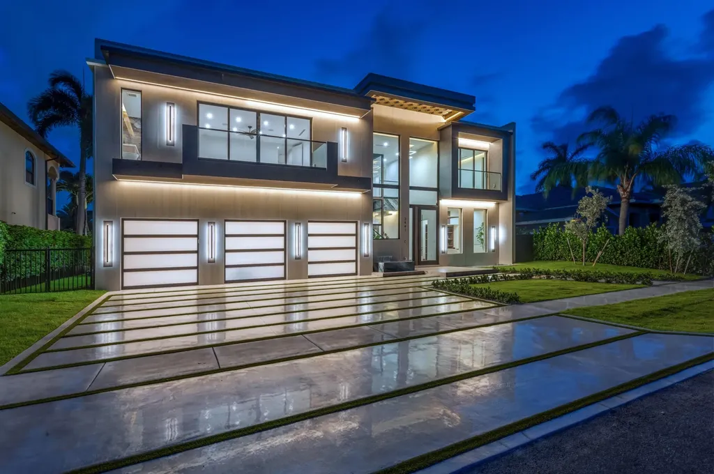 2441 NE 48th Court Lighthouse Point FL 33064