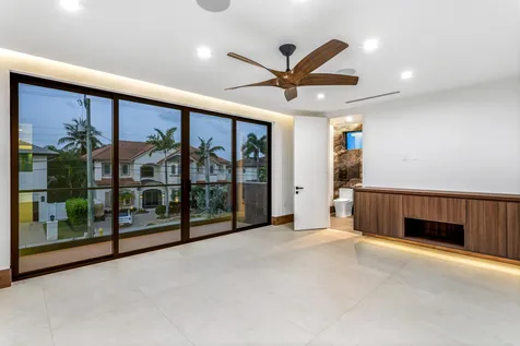 2441 NE 48th Court Lighthouse Point FL 33064