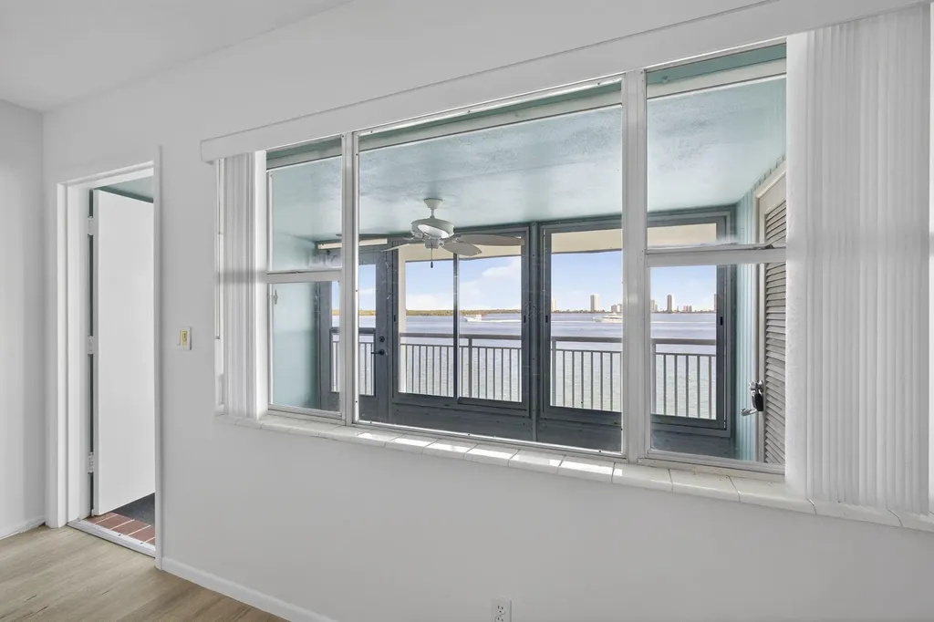100 Shore Court North Palm Beach FL 33408