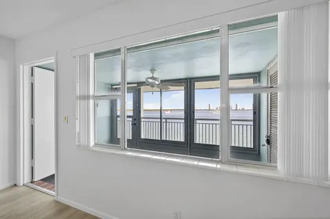 100 Shore Court North Palm Beach FL 33408