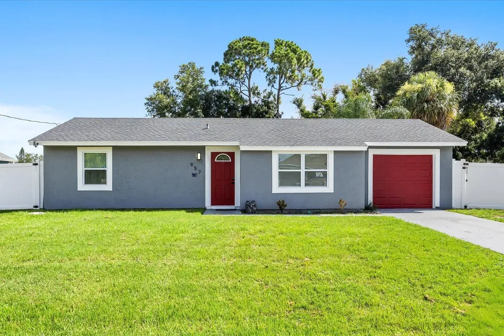 957 SW Nichols Terrace Port St Lucie FL 34953
