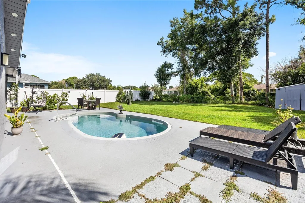 957 SW Nichols Terrace Port St Lucie FL 34953
