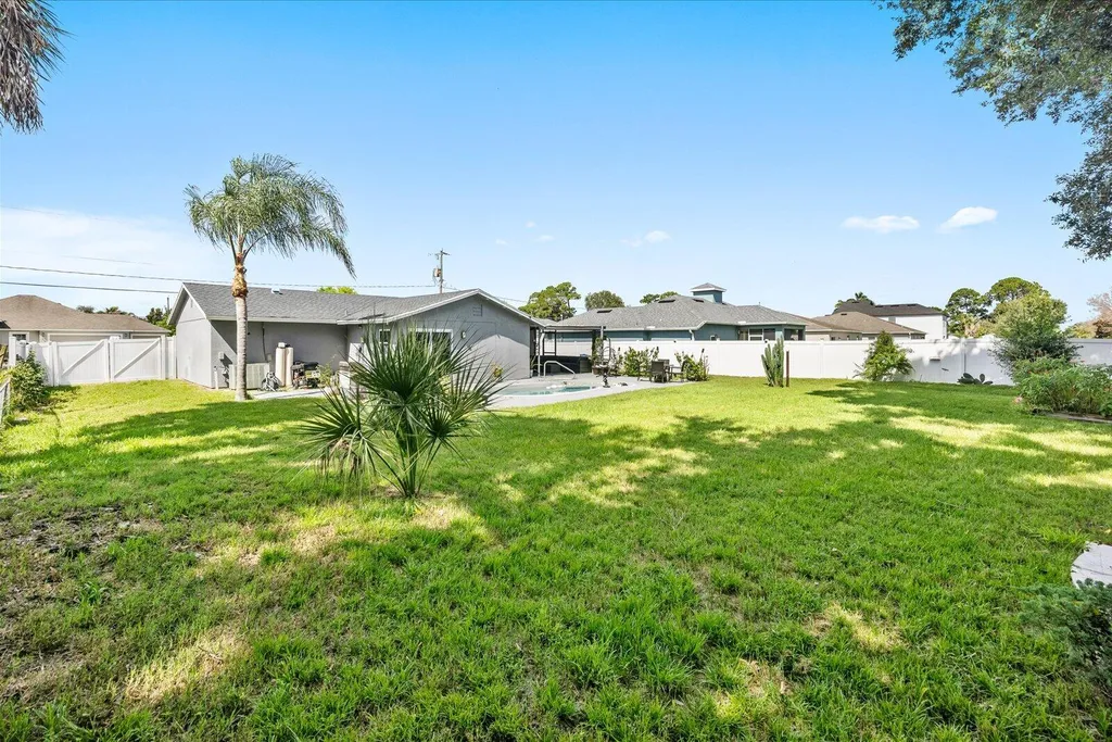 957 SW Nichols Terrace Port St Lucie FL 34953