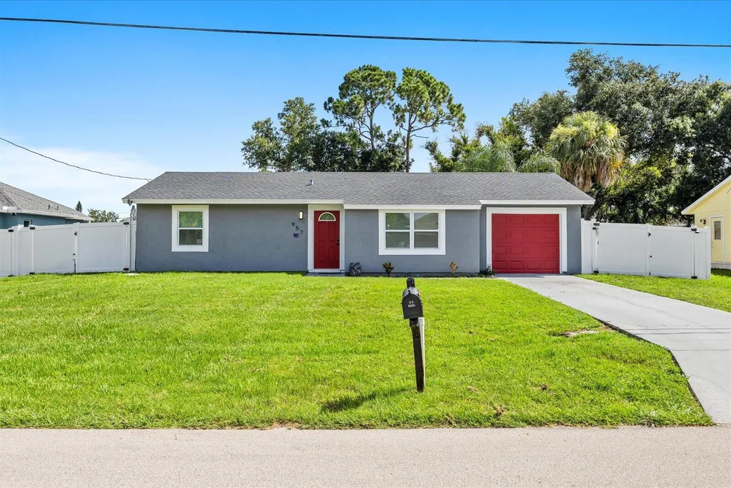 957 SW Nichols Terrace Port St Lucie FL 34953