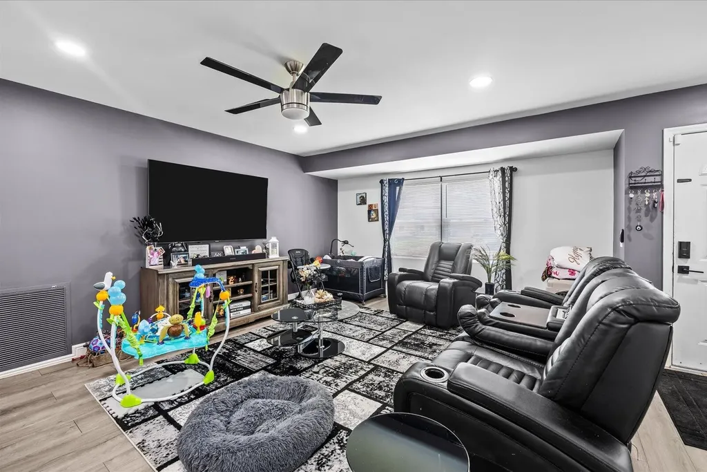 957 SW Nichols Terrace Port St Lucie FL 34953