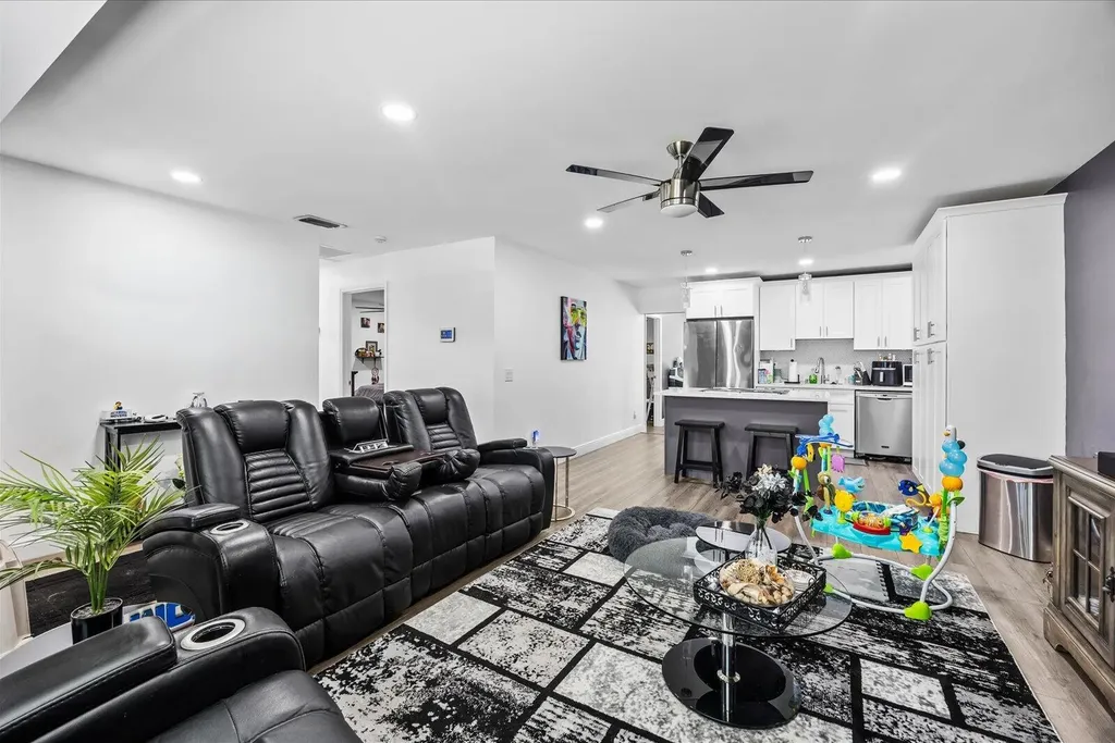 957 SW Nichols Terrace Port St Lucie FL 34953