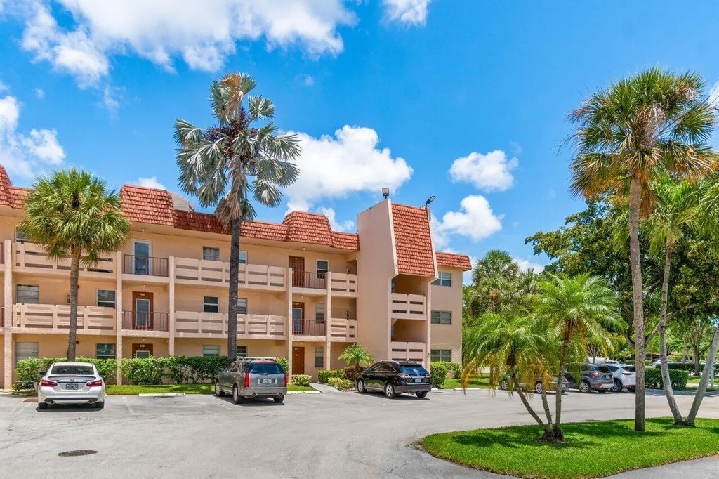 14721 Bonaire Boulevard Delray Beach FL 33446