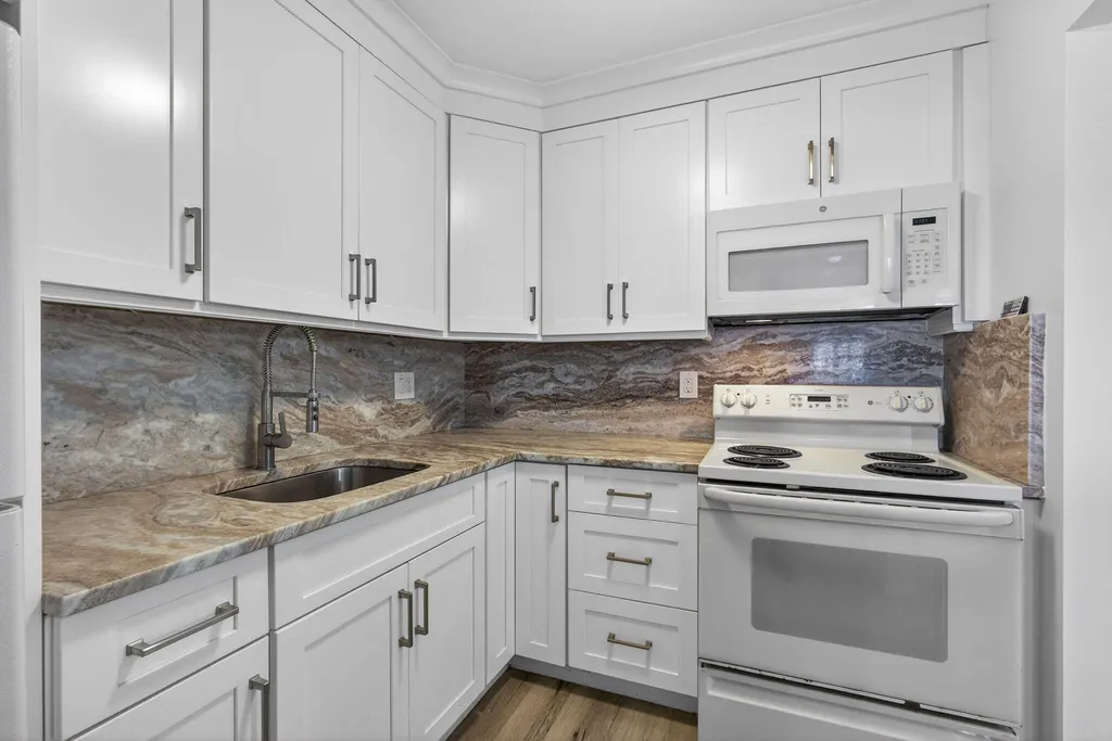 100 Shore Court North Palm Beach FL 33408