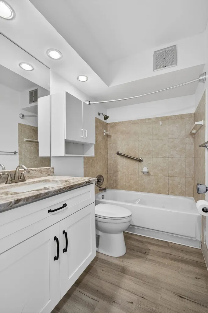 100 Shore Court North Palm Beach FL 33408