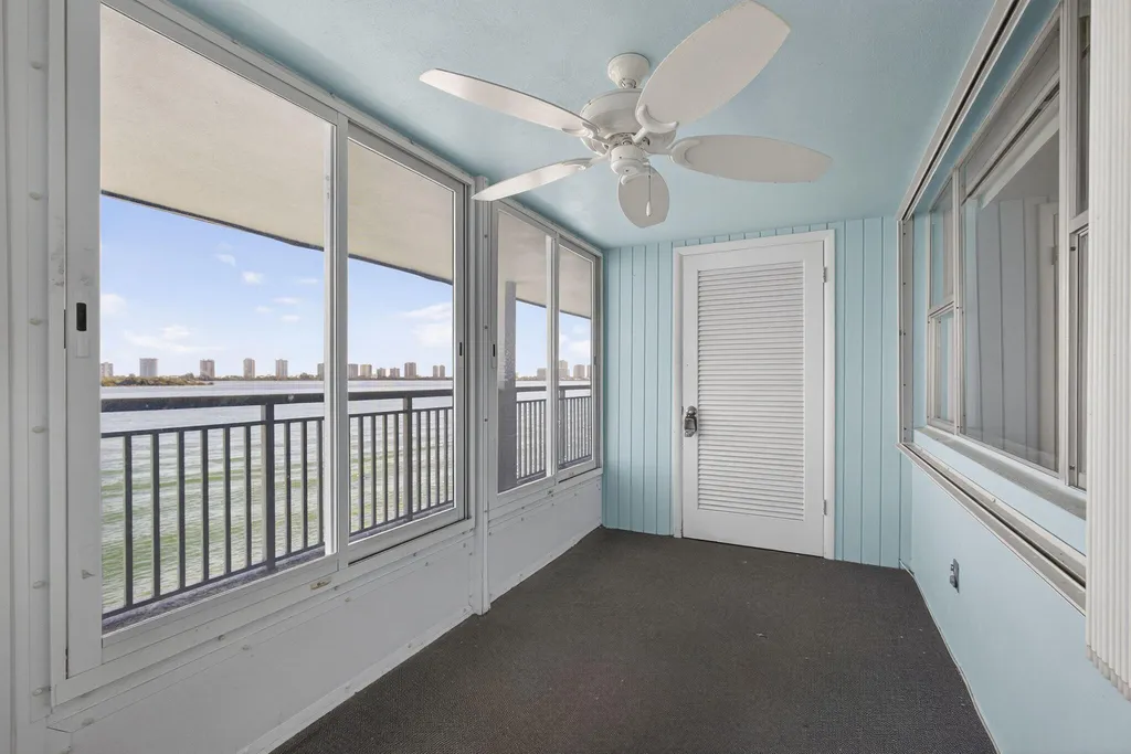 100 Shore Court North Palm Beach FL 33408