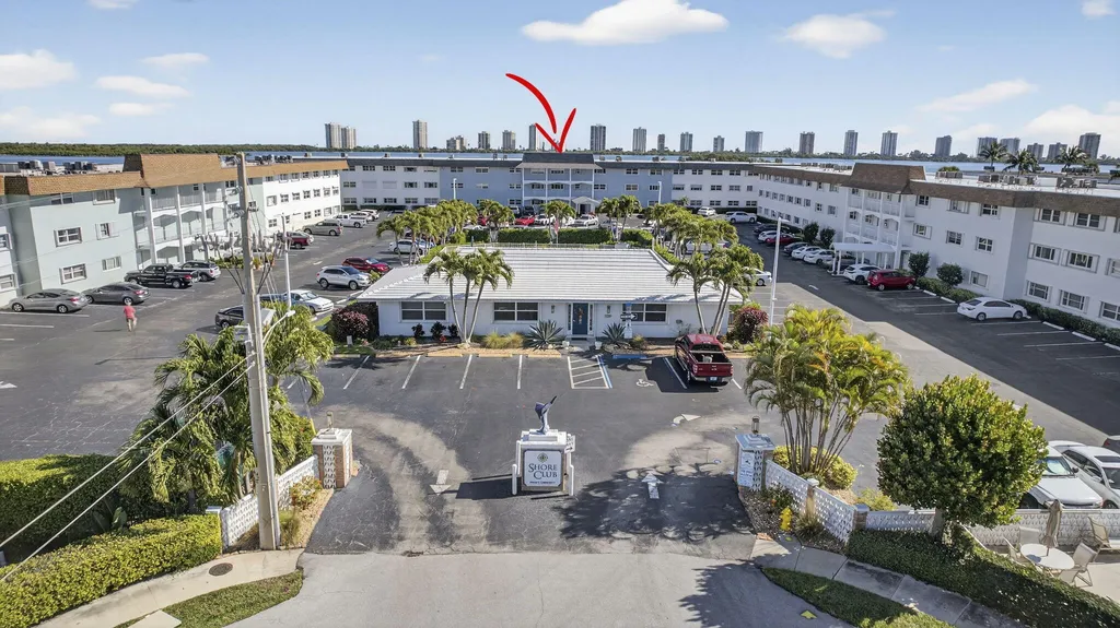 100 Shore Court North Palm Beach FL 33408