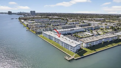 100 Shore Court North Palm Beach FL 33408