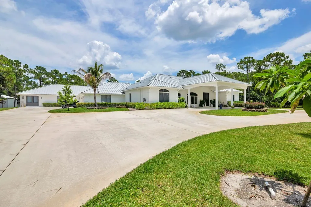 14819 Broken Arrow Place Palm Beach Gardens FL 33418