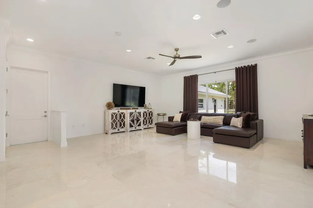 14819 Broken Arrow Place Palm Beach Gardens FL 33418