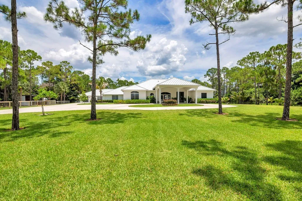 14819 Broken Arrow Place Palm Beach Gardens FL 33418