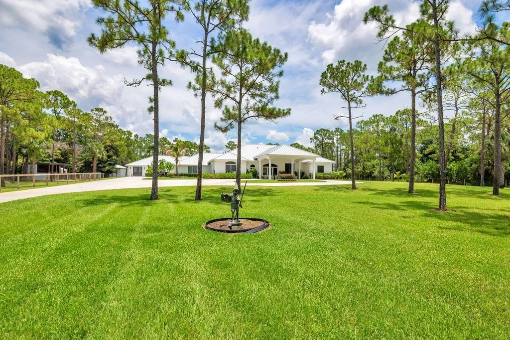 14819 Broken Arrow Place Palm Beach Gardens FL 33418