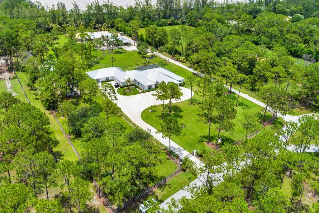 14819 Broken Arrow Place Palm Beach Gardens FL 33418